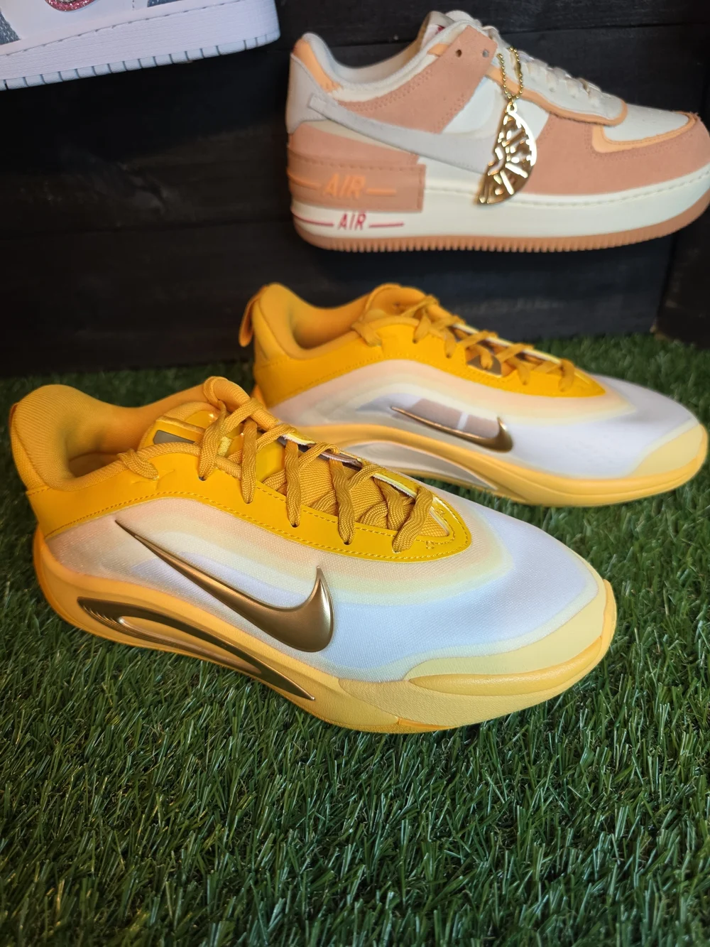 Nike Men’s Yellow and White Performance Sneakers
